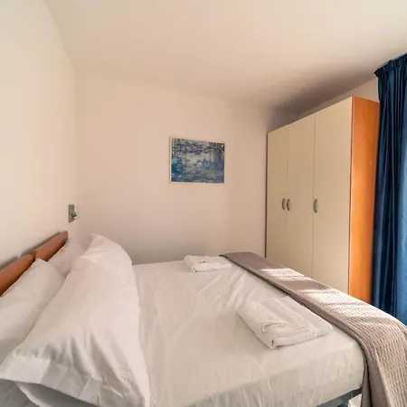 Alessandra 4* צ'סנטיקו