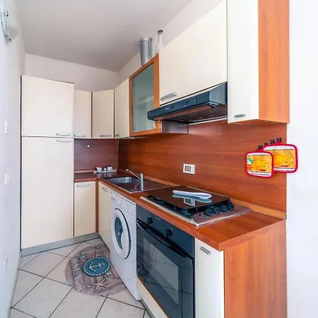 Alessandra צ'סנטיקו