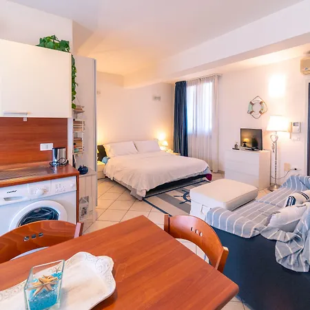 Alessandra 4* צ'סנטיקו