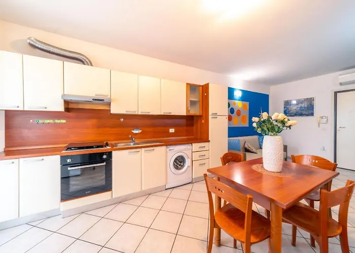 Alessandra アパートホテル チェゼナーティコ